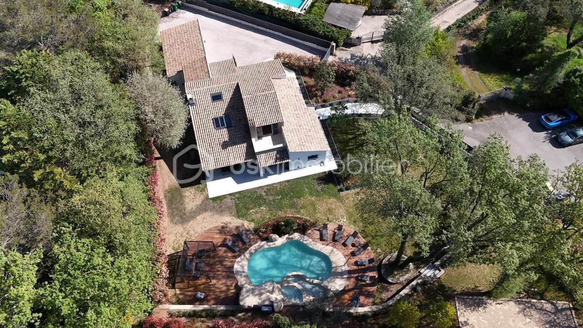 Roquefort-les-pins - superbe villa contemporaine au calme absol - photo 6