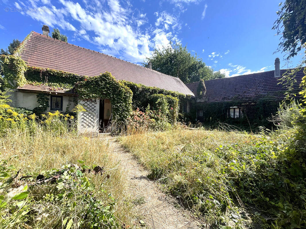 Maison à SAINTE-GENEVIEVE