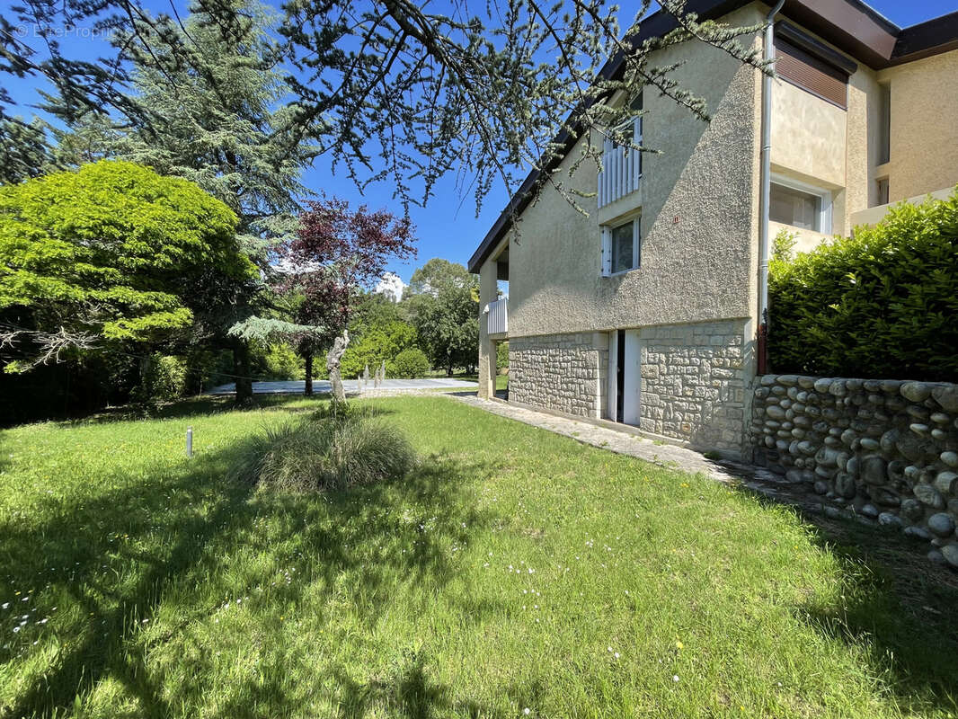 Aubenas -  maison d'architecte 6 pieces - piscine - photo 5