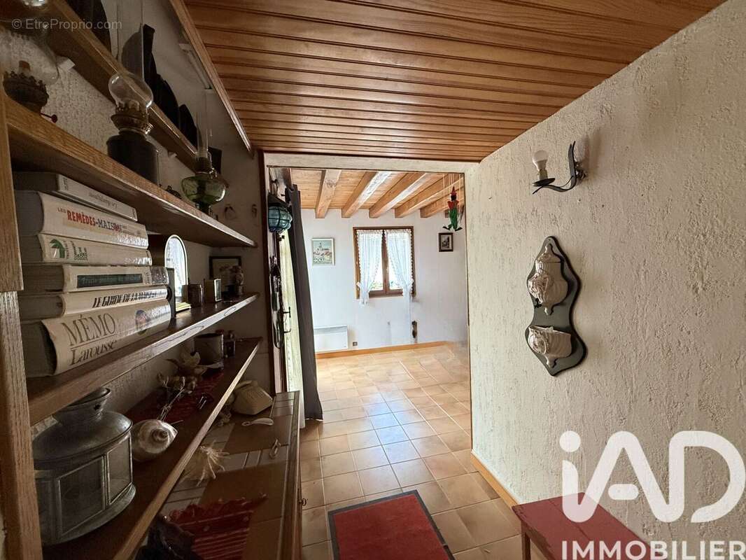 Photo 8 - Maison à SAVIGNY-LE-TEMPLE