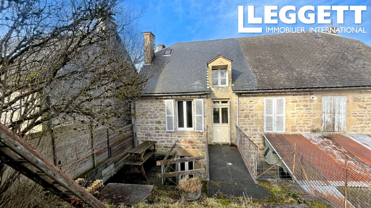 Maison à PEROLS-SUR-VEZERE