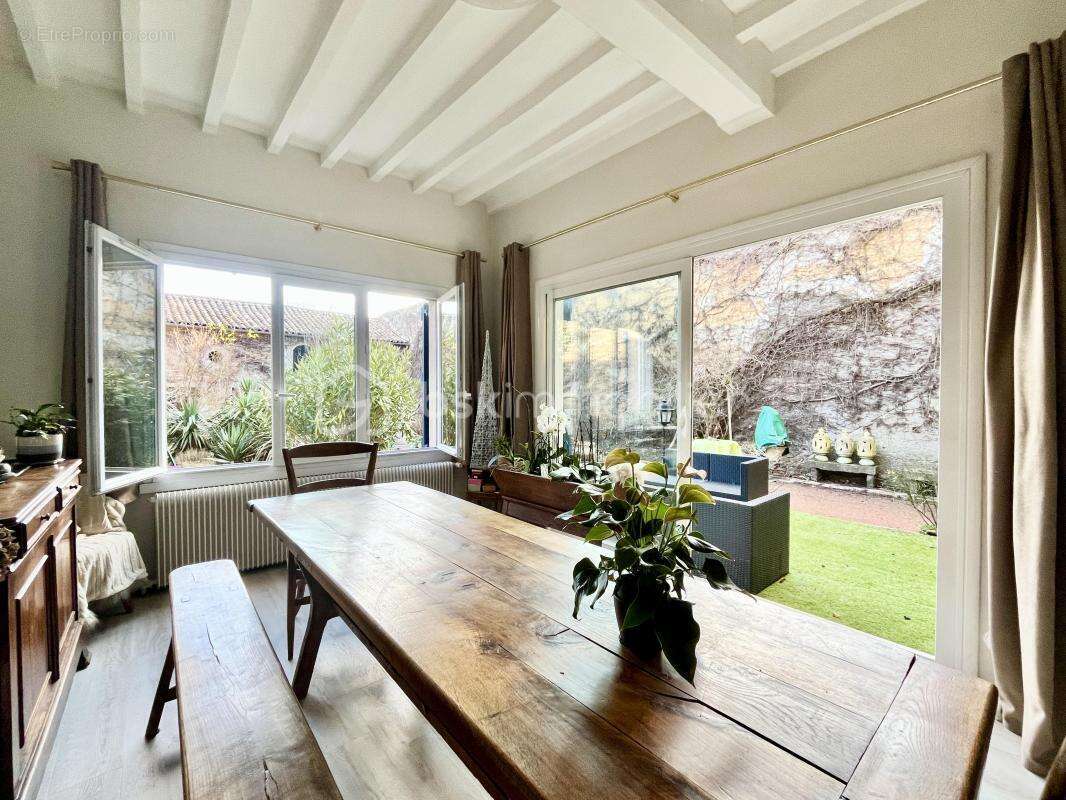 Appartement à CRECHES-SUR-SAONE