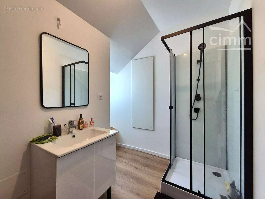 VINEUIL (41350) – Maison contemporaine de 140 m² – 5 chambres – Terrain clos – Domotique – Proche écoles - photo 10