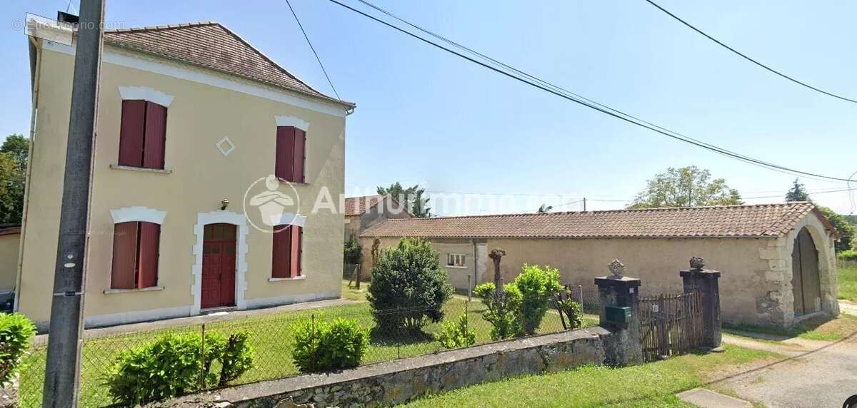 Maison à NEUVIC