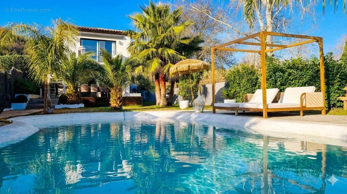 Maison à LA COLLE-SUR-LOUP