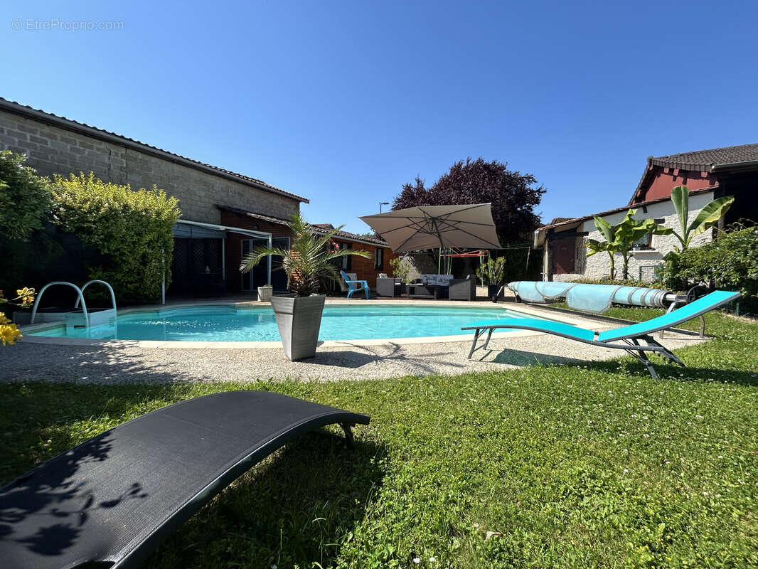 Maison à MONCETZ-L'ABBAYE