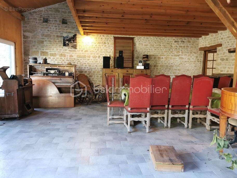 Maison en Pierre 175 m² / 6 Piéces  / 3 Chambres - photo 10