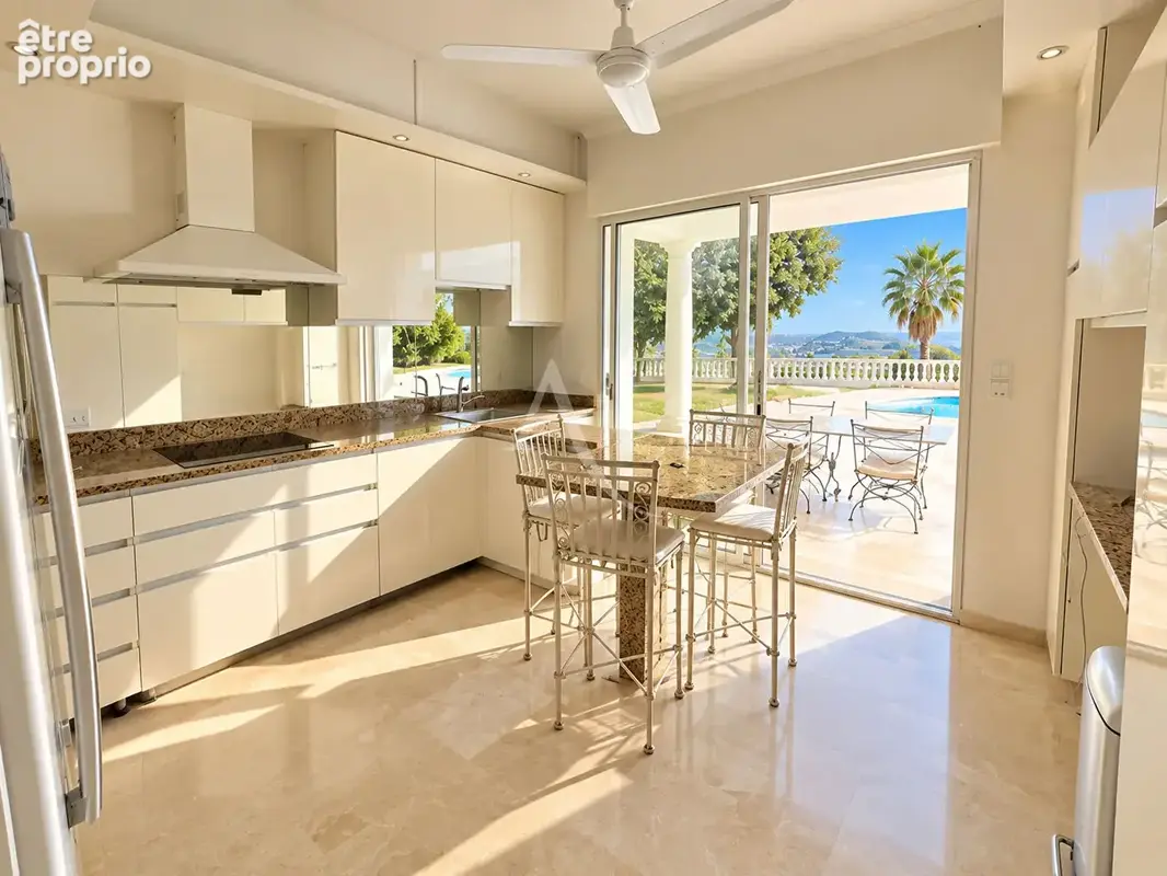 Secteur castellaras - propriété avec vue mer, piscine & appartement  3p indépendant - photo 3
