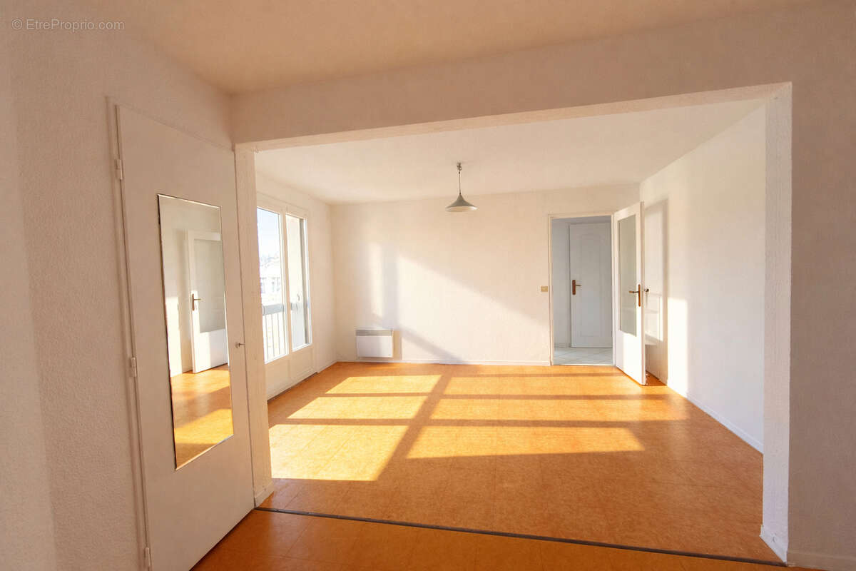 Appartement à SAINT-RAPHAEL