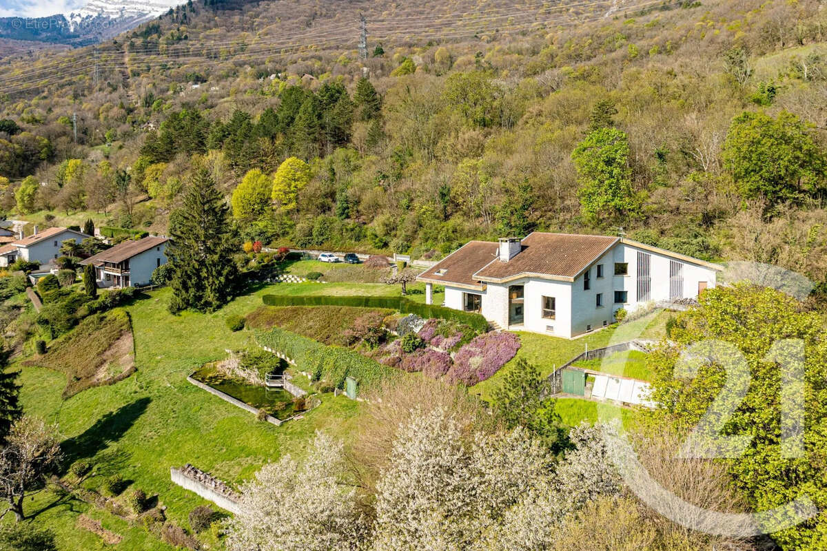 Maison à CLAIX