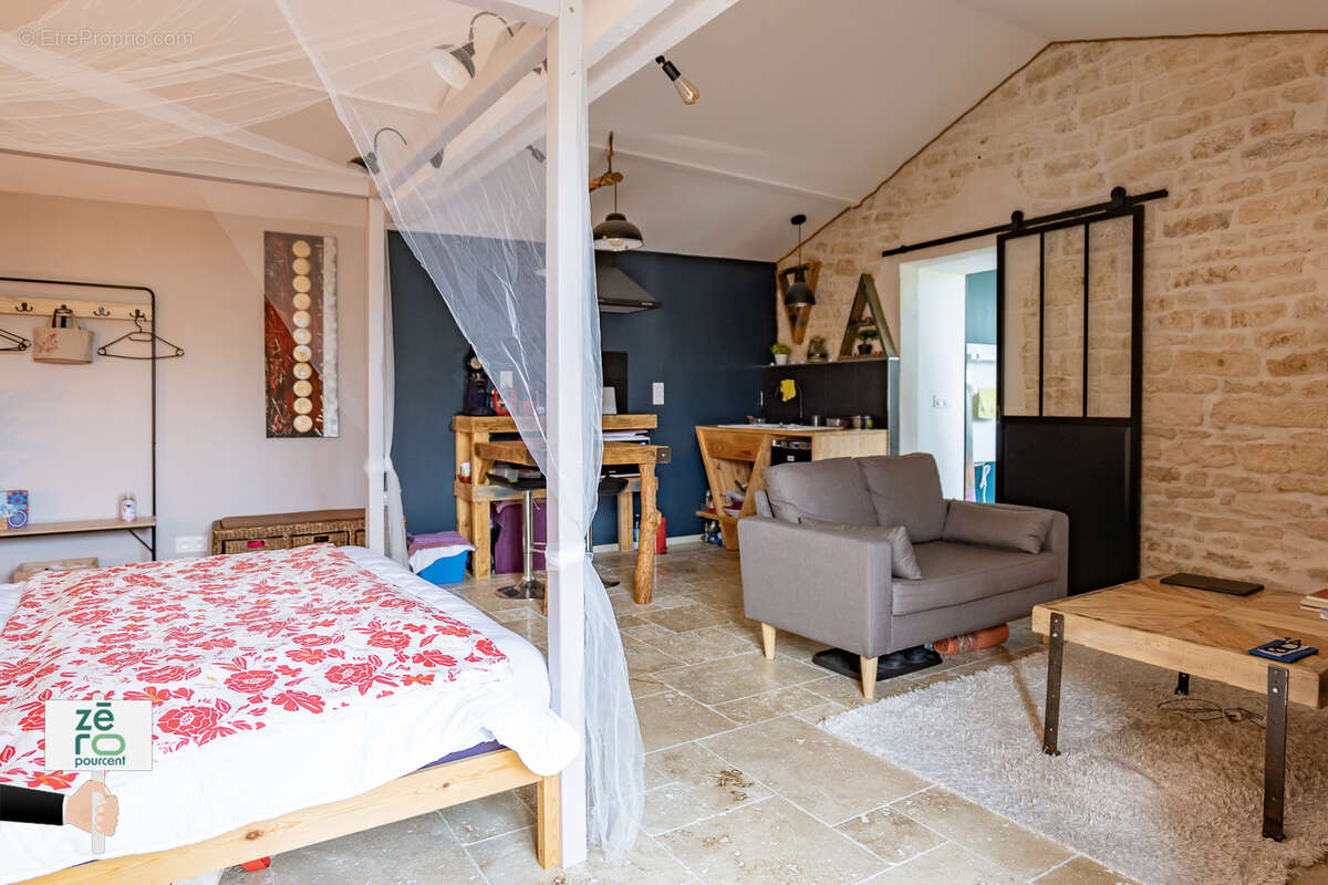 Maison à MOUZEUIL-SAINT-MARTIN