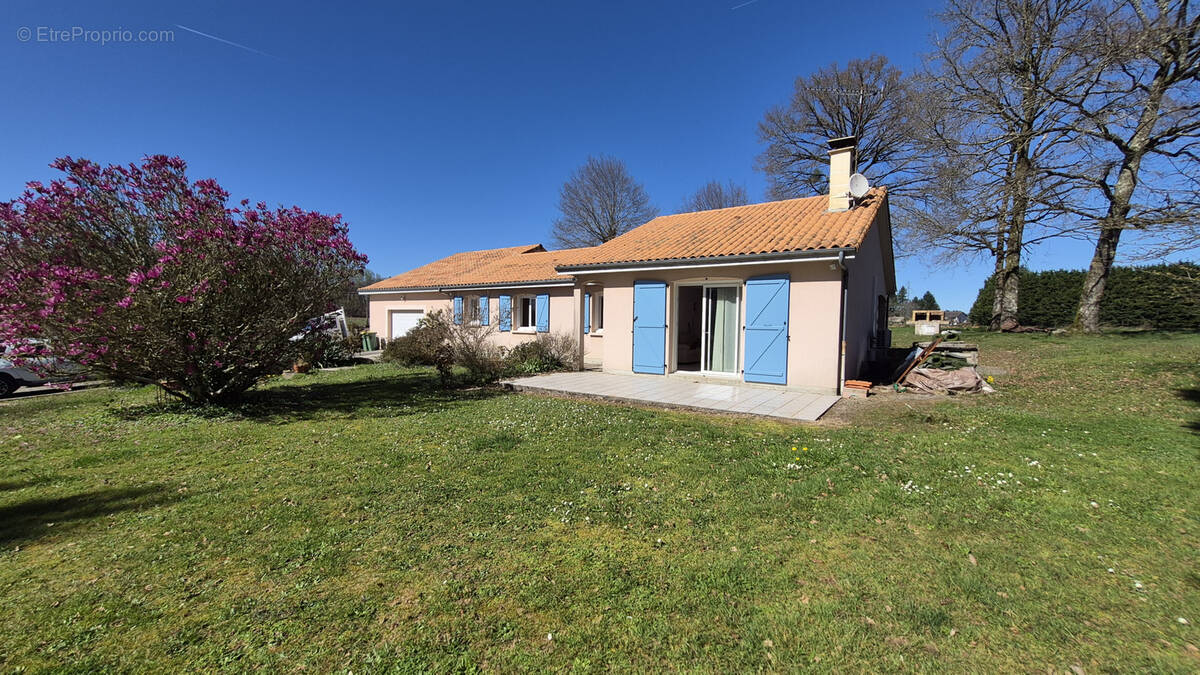 Maison à SAINT-PRIEST-TAURION