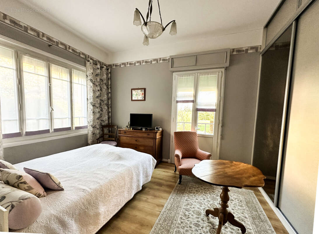 Maison à MESCHERS-SUR-GIRONDE