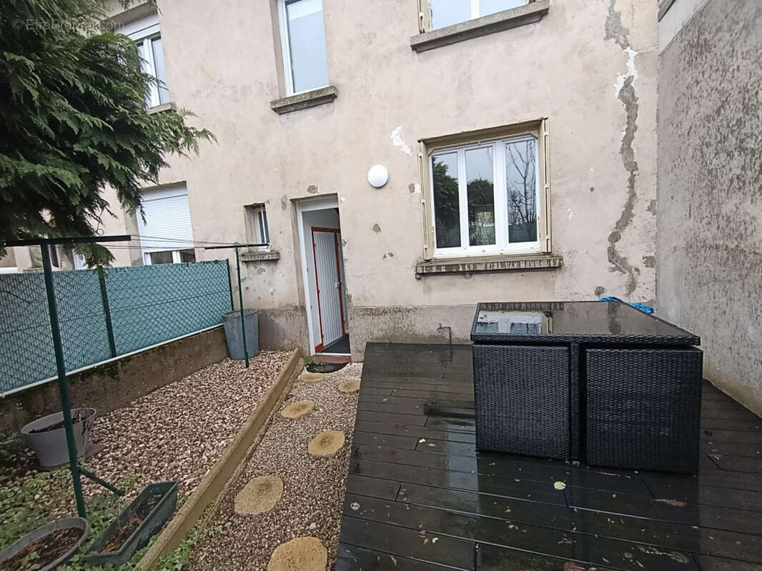 Maison à DAMELEVIERES