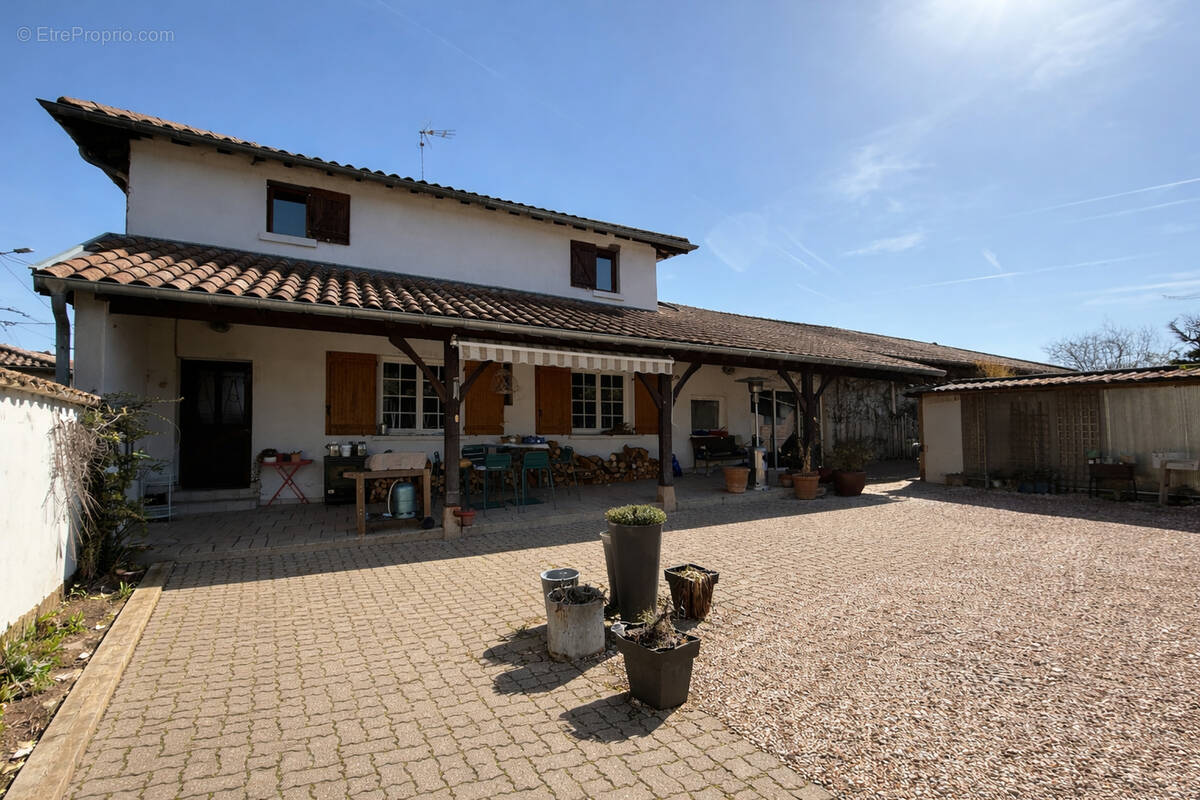 Maison à SAINT-DIDIER-SUR-CHALARONNE