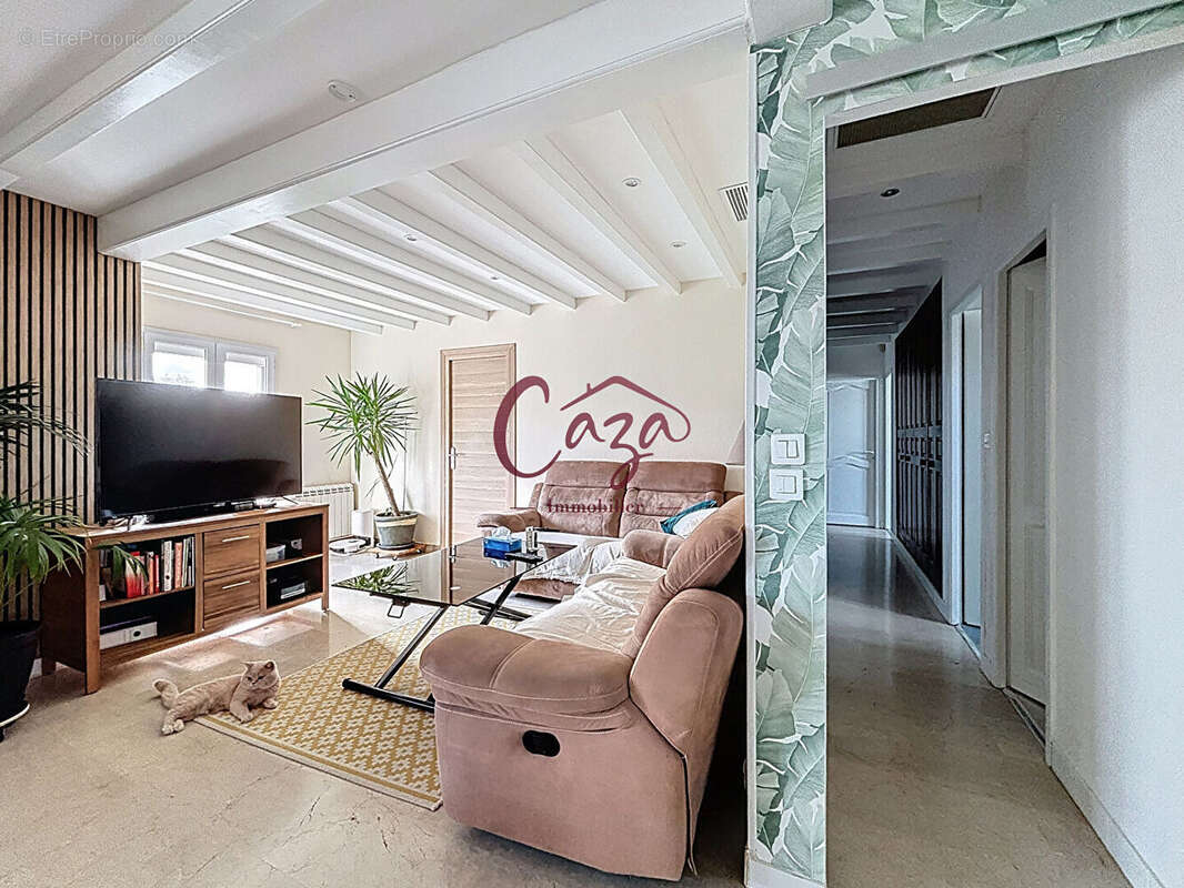 Maison à CAMBLANES-ET-MEYNAC