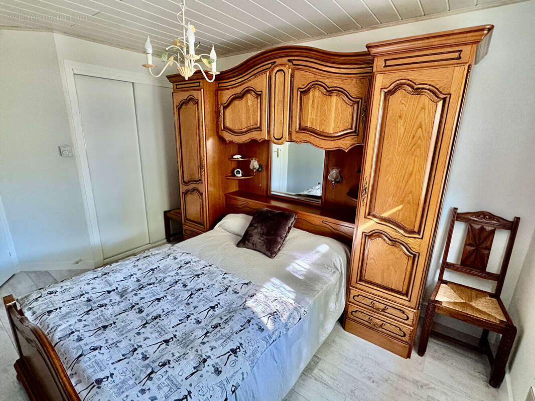 CLERMONT-FERRAND / Plain-pied à vendre avec 3 chambres au calme et terrain piscinable  ! - photo 8