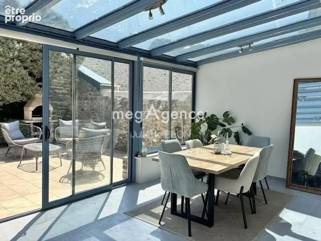 Maison de ville avec jardin et dépendance - photo 2