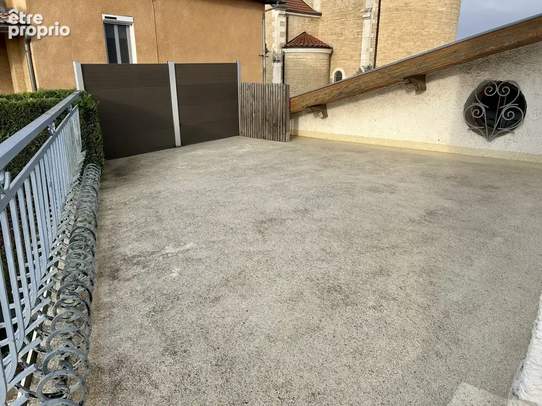 Maison familiale de caractère aux beaux volumes en plein cœur de mions - photo 15