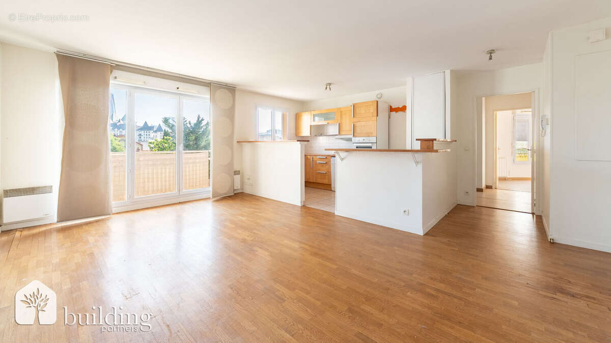 Appartement à SURESNES
