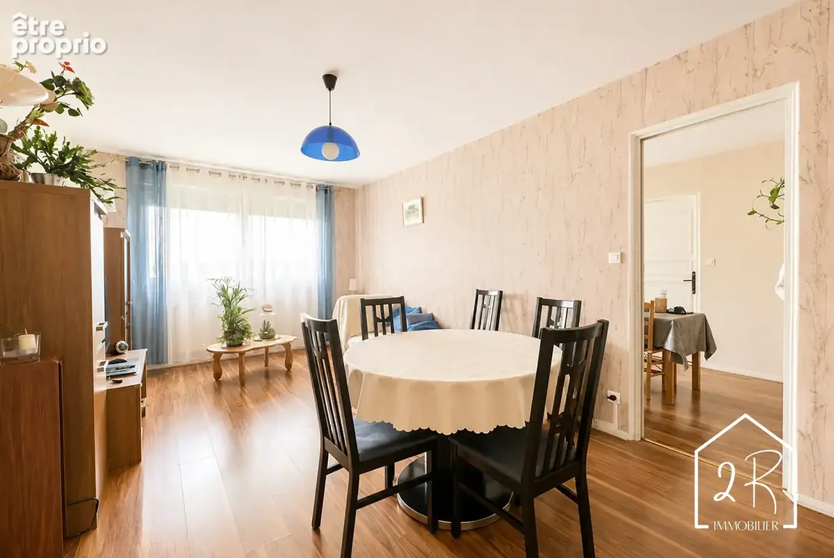 Appartement 5 pièces 101,5 m2 habitables avec loggia et cave - photo 2