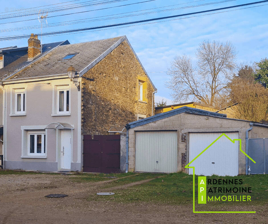 Maison à POURU-SAINT-REMY