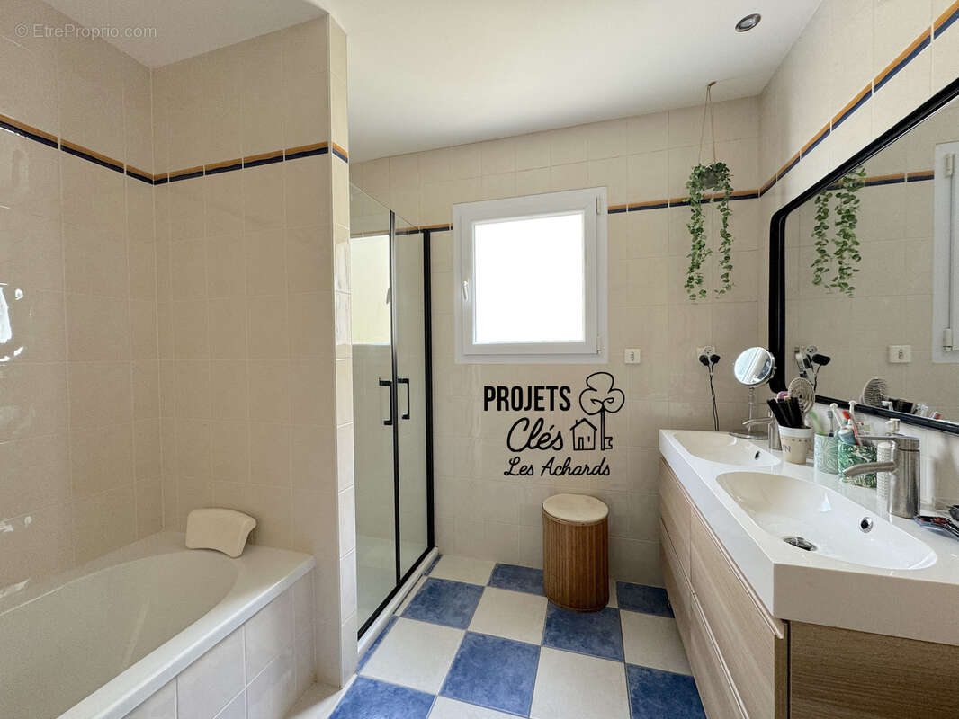 Maison à LE GIROUARD