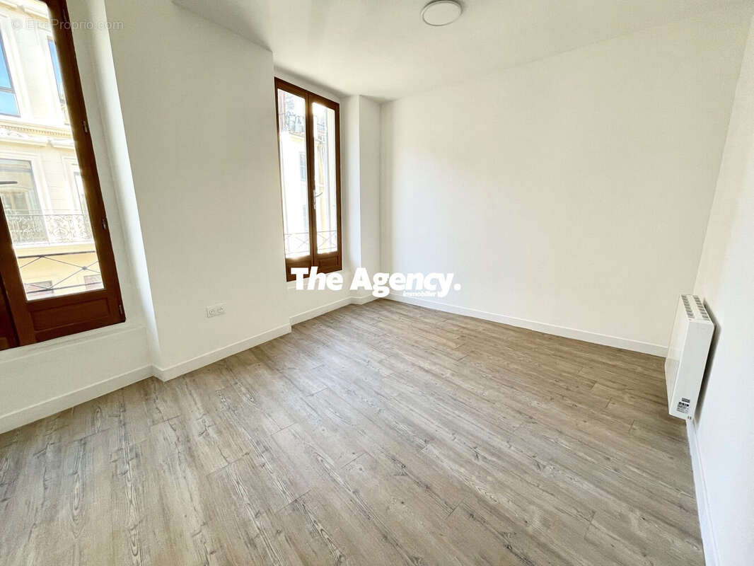 Appartement à MARSEILLE-1E