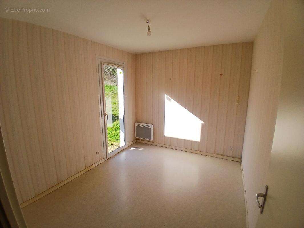 Maison à COURDEMANCHE