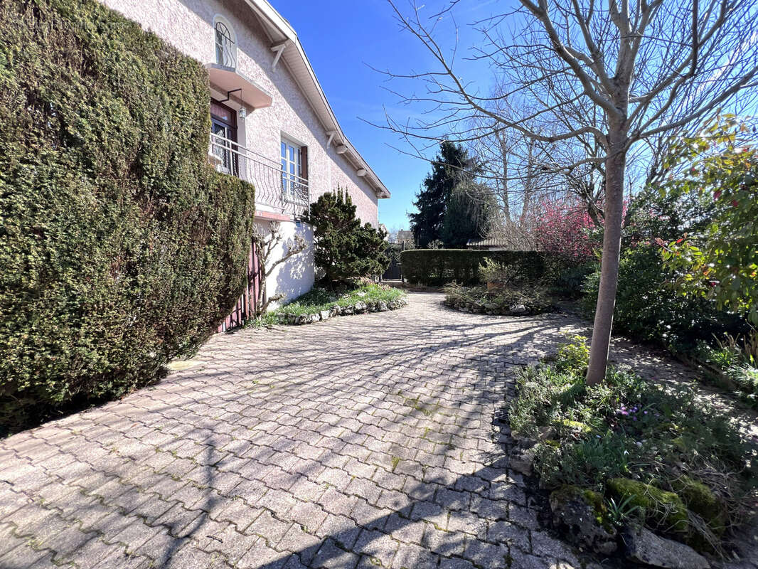 Maison à BOURG-EN-BRESSE