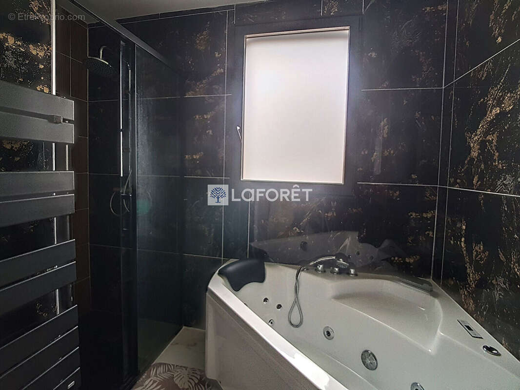 Maison à BARON-SUR-ODON