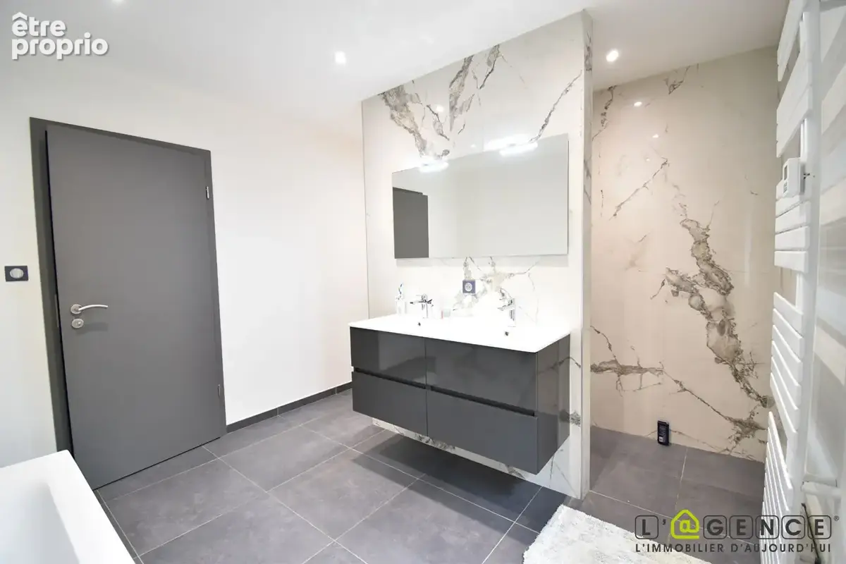 Maison Plain-pied Anould 5 pièces 157 m2 - photo 12