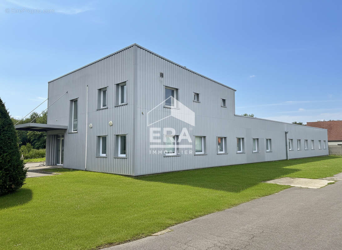 Local commercial 570m² à doullens - photo 3