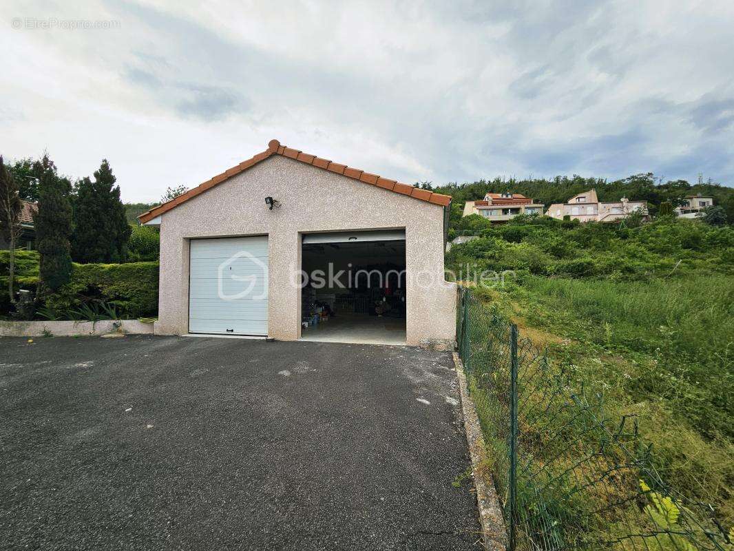 À VENDRE – Maison familiale de plain-pied avec grand terrain – Cournon-d'Auvergne - photo 22