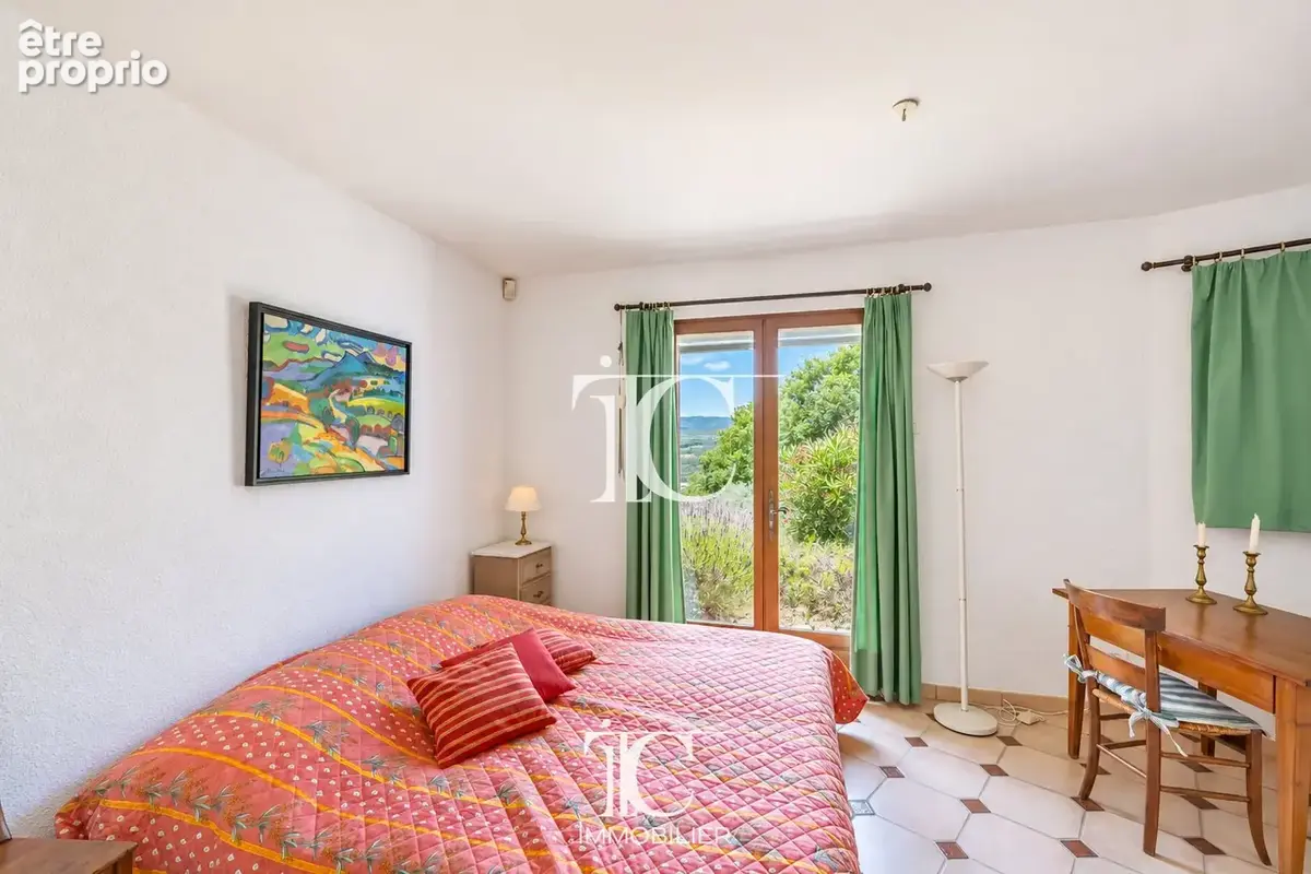 Les vans - villa de plain pied 146m²,secteur calme et verdoyant, 5825m² de terrain, piscine. - photo 13