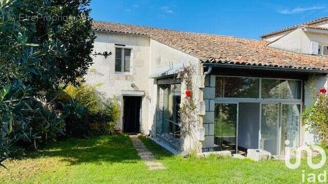 Photo 2 - Maison à MORTAGNE-SUR-GIRONDE