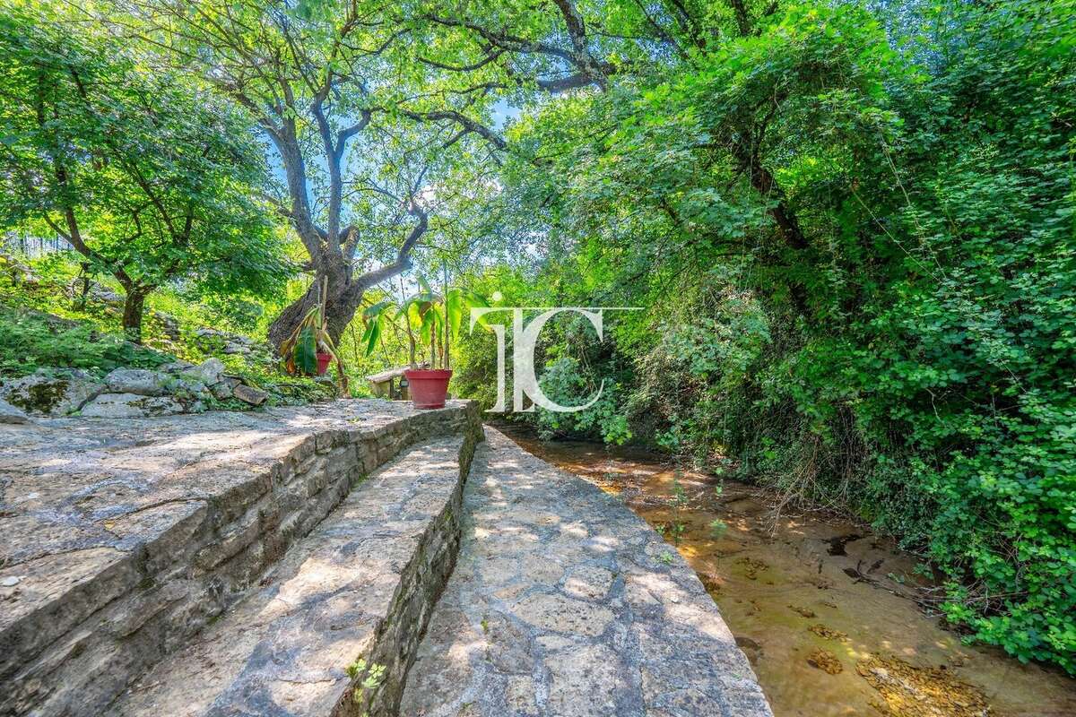 L'ame d'une bastide, le confort moderne  390 m² habitables, jardin de 3 000 m² - photo 5