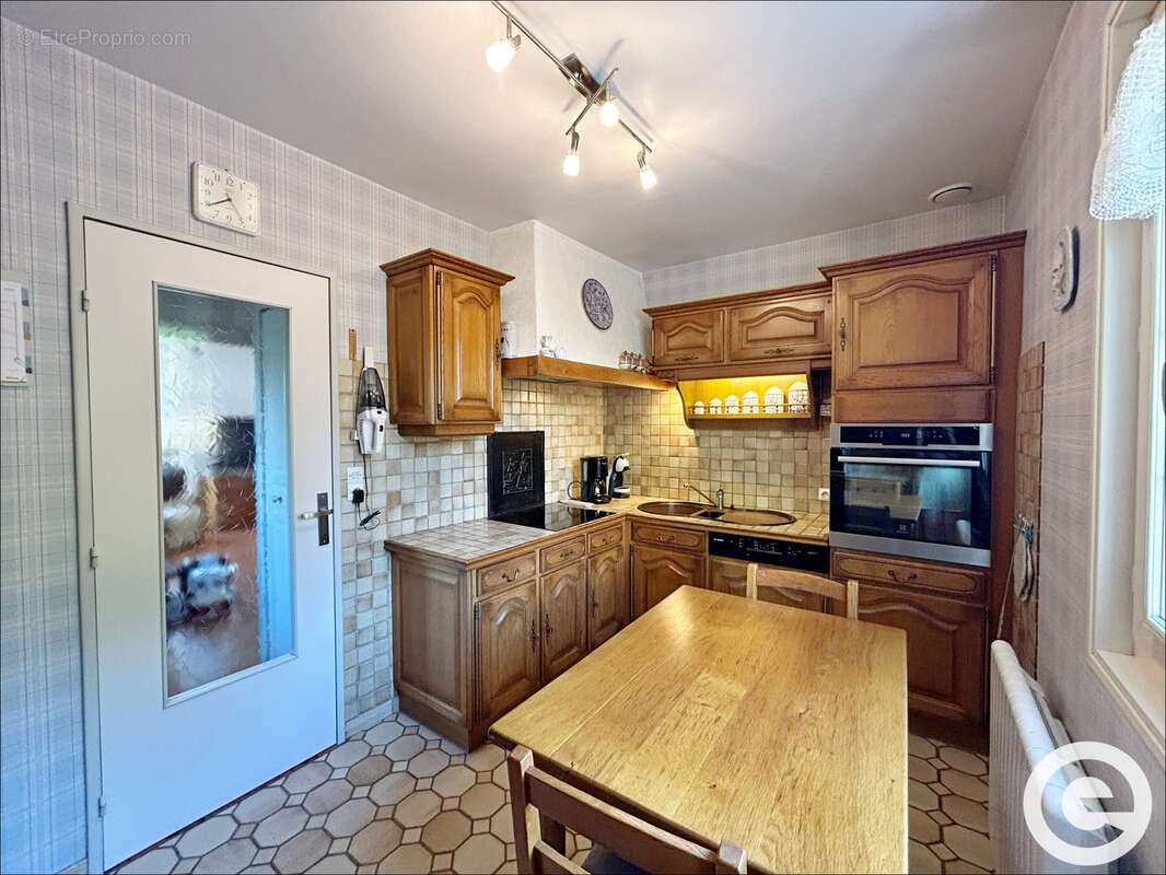 Maison à PARON