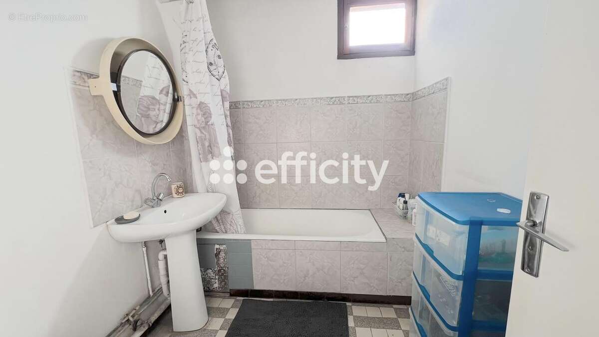 Appartement à MARSEILLE-10E