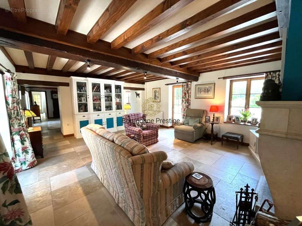 Maison à SIMANDRE