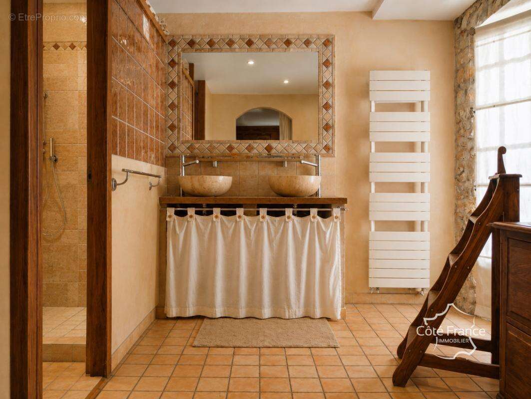 Propriété de charme 340m2 avec piscine, jacuzzi, ruisseau, 2 - photo 13