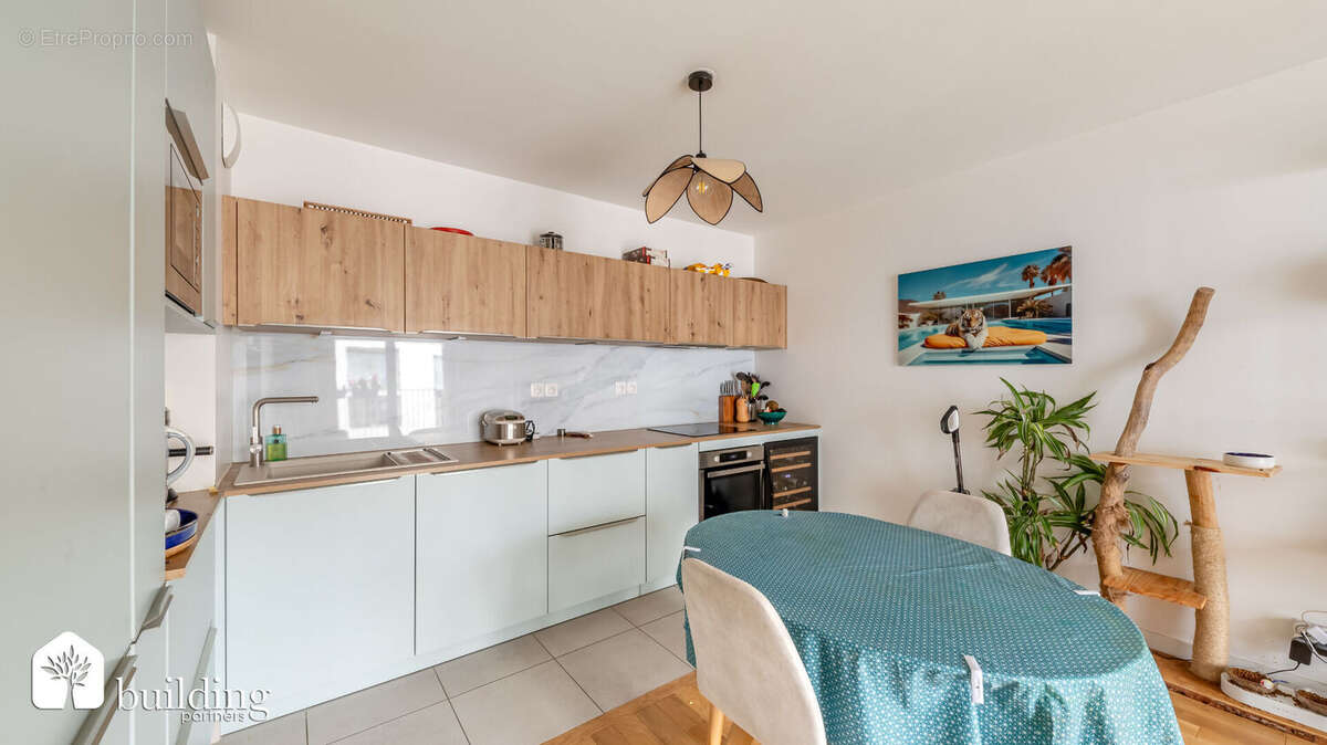 Appartement à COURBEVOIE