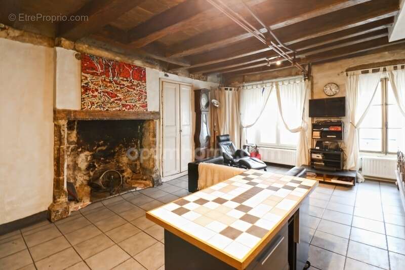 Maison à MAGNAC-LAVAL