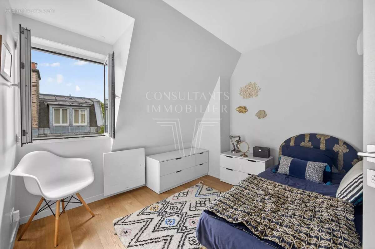 Appartement à PARIS-7E