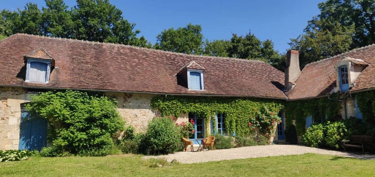 Maison à RUFFEC