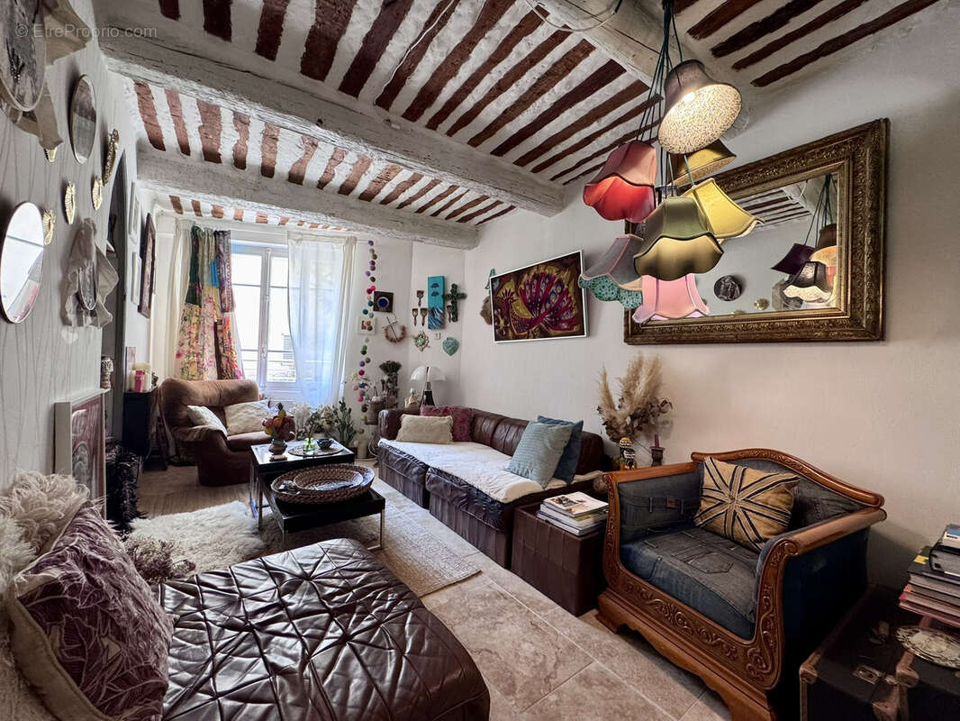 Maison à L'ISLE-SUR-LA-SORGUE
