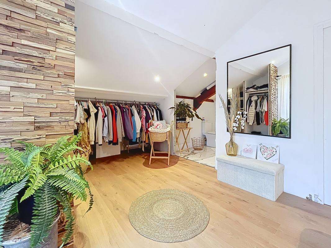 Maison à BOURG-LES-VALENCE