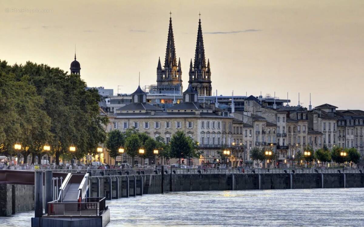 Appartement à BORDEAUX