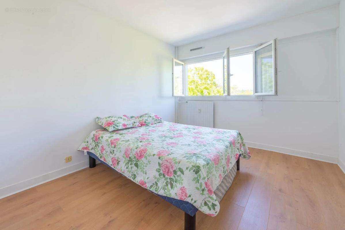 Bel appartement T4 de 86 m² à Argenteuil, traversant, lumineux avec vue dégagée - photo 5