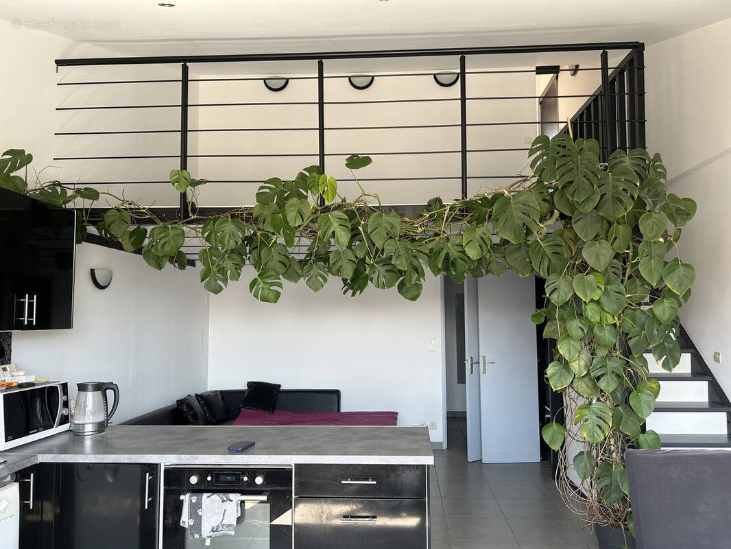 Appartement à MAUGUIO